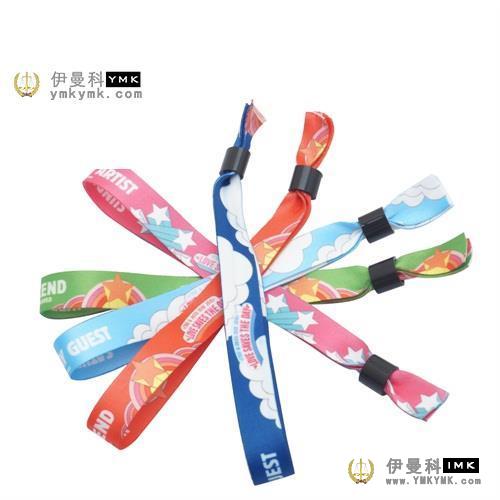 Woven wrist bands are recommended